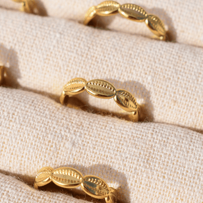 Ring | Gold Cowrie